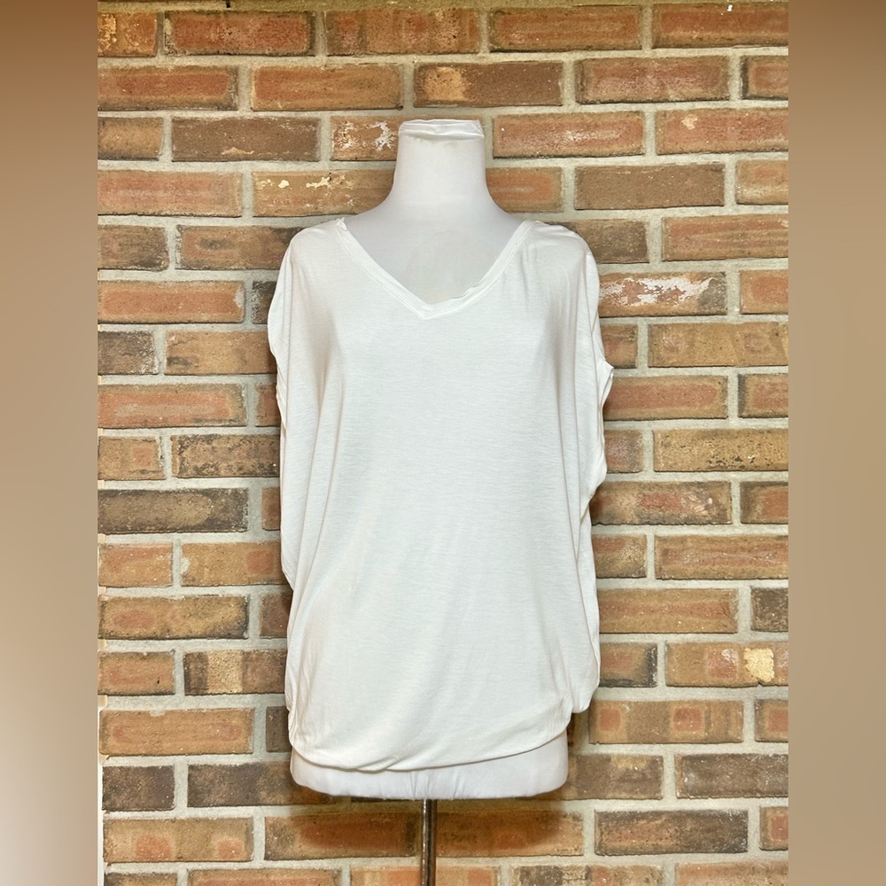 Gap Pure White Dolman Sleeve Top Women’s Size M Rayon V-Neck Relaxed Fit